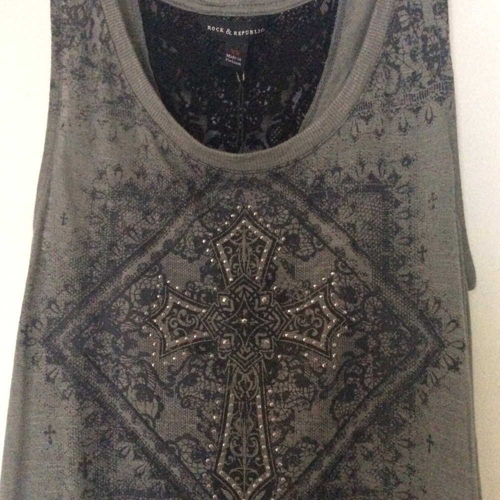 NWT ROCK & REPUBLIC embellished top XS $44 Retail